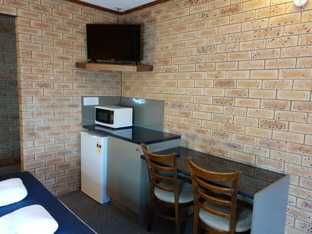Motel Airport 3*