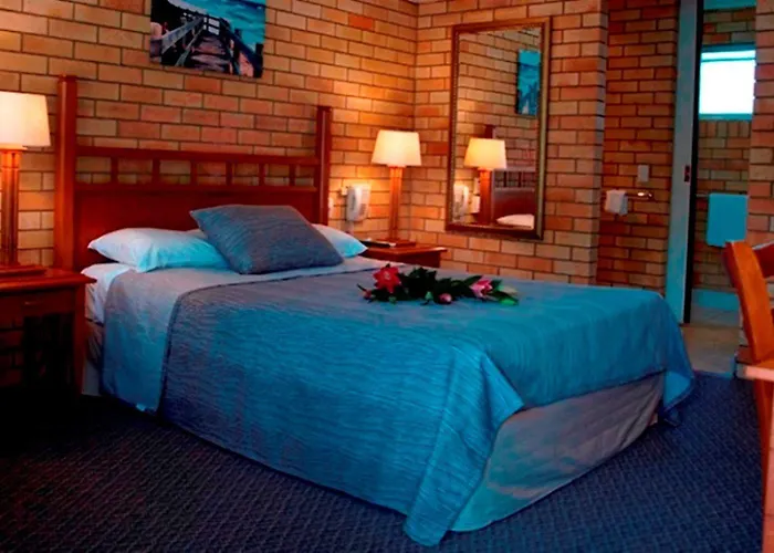 Pacific Paradise Airport Motel