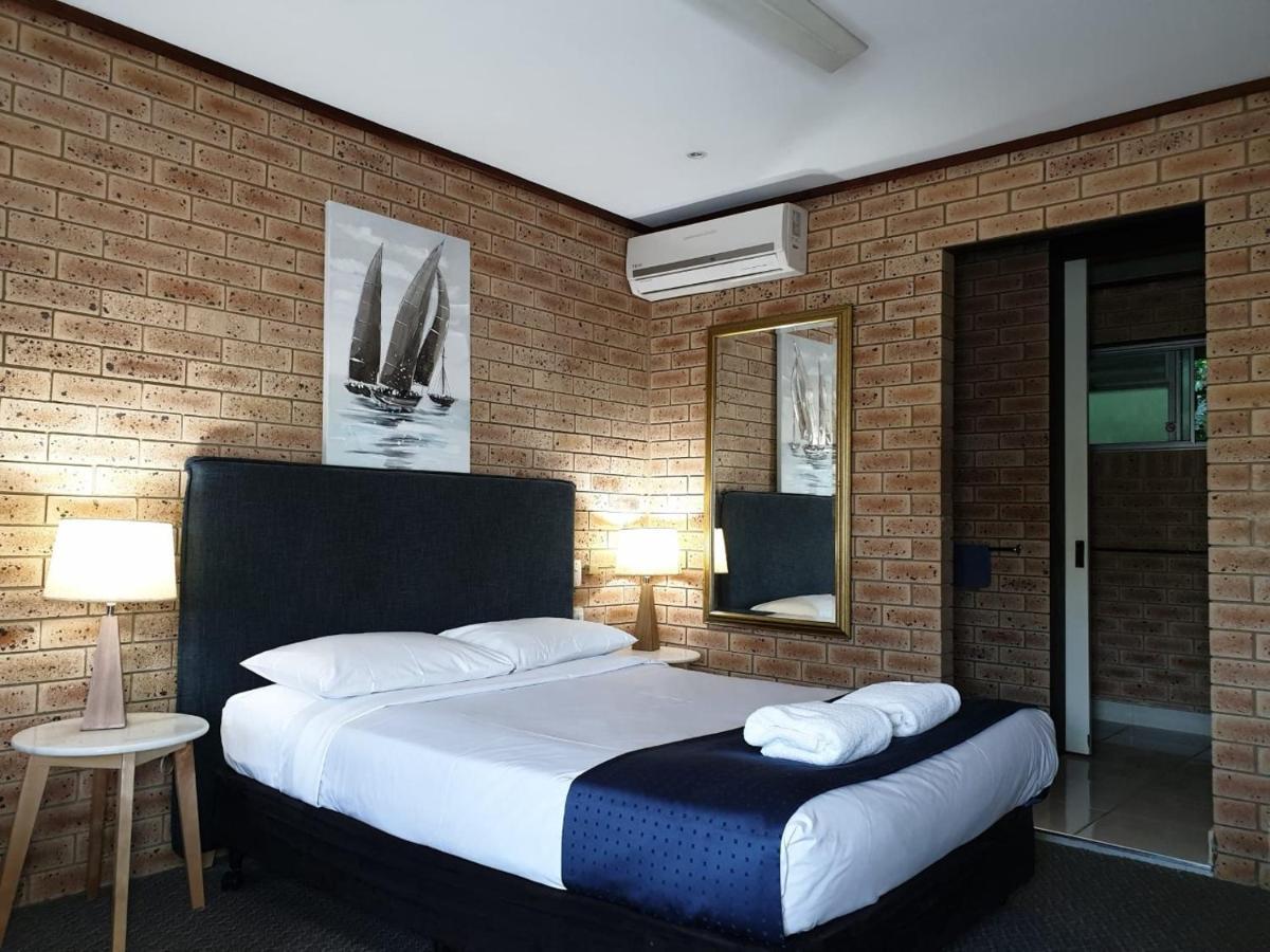 Airport 3* Pacific Paradise