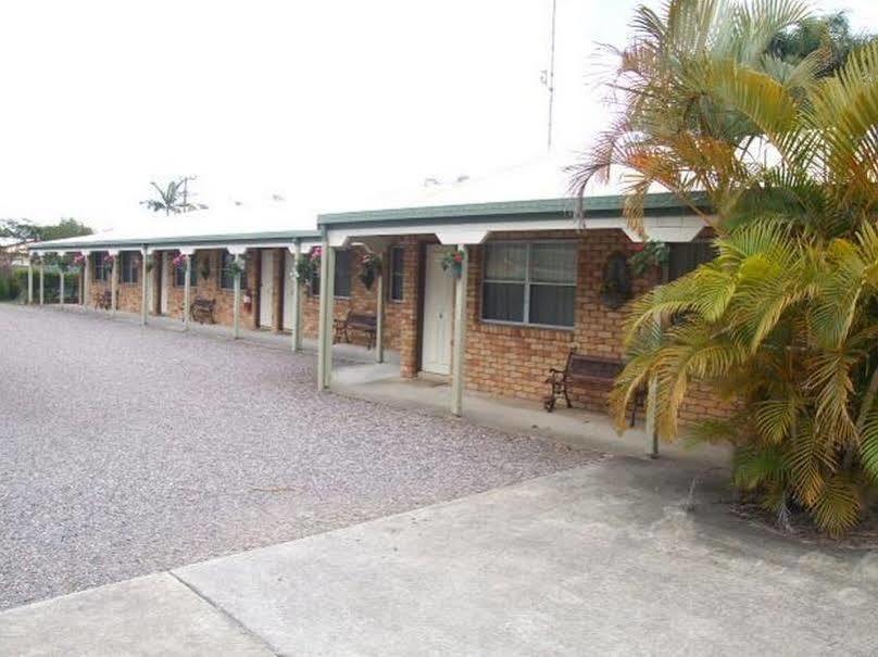 Airport Motel 3*